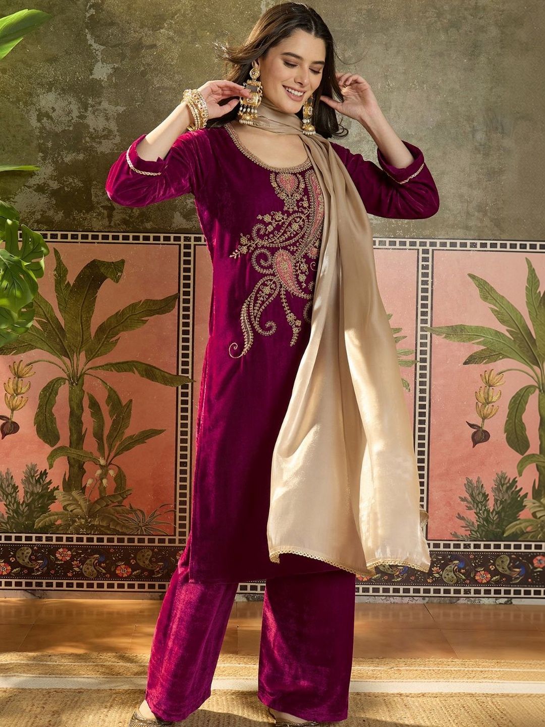 Dhiyona SN Women Velvet Embroidered Straight kurta palazzo with Dupatta Set