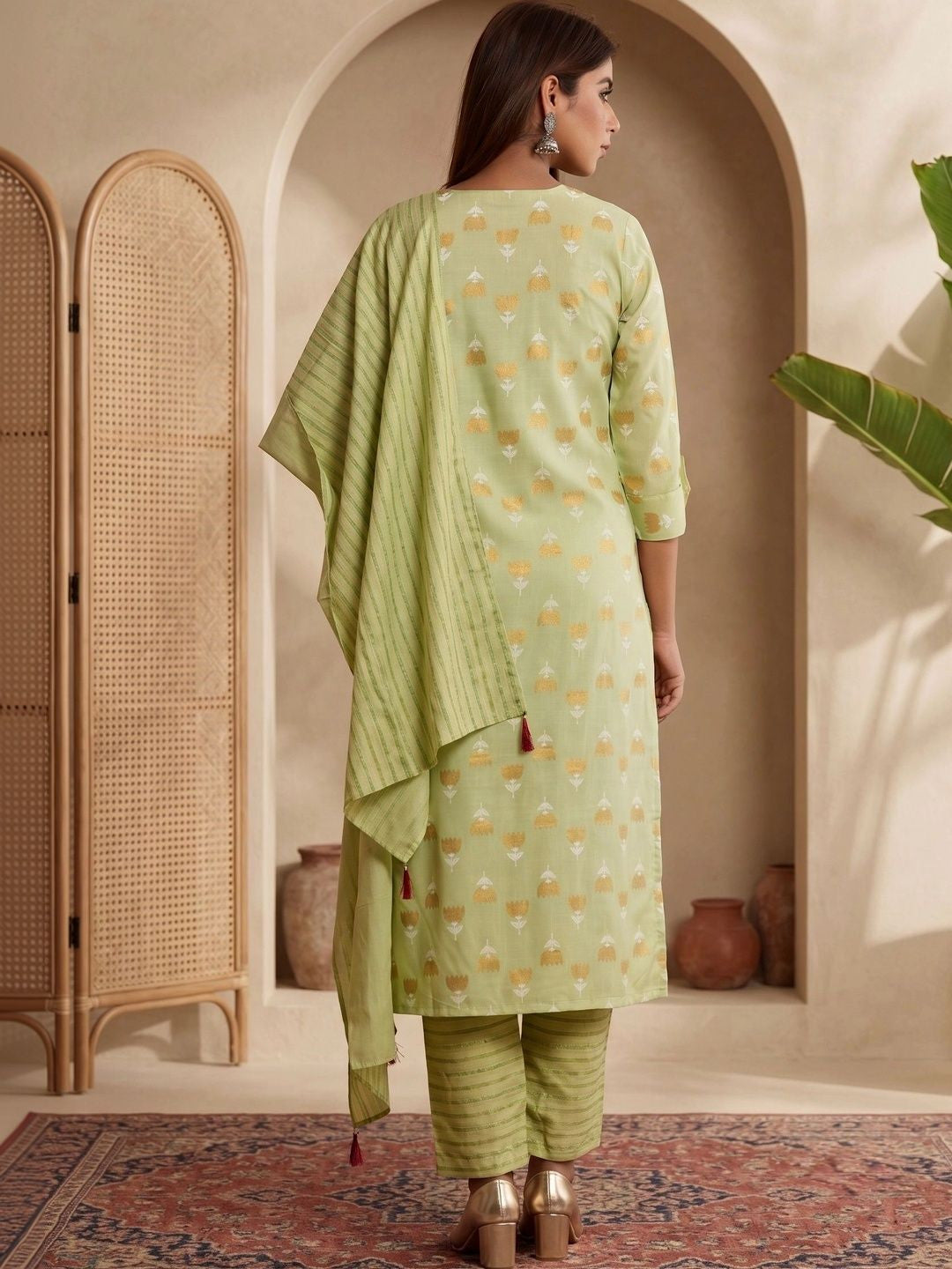 Women Ethnic Motifs Printed Regular Kurta with Trousers & With Dupatta
