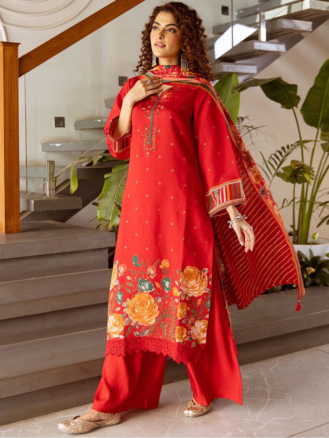 Dhiyona KL Women Floral Printed Kurta with Palazzo & Dupatta