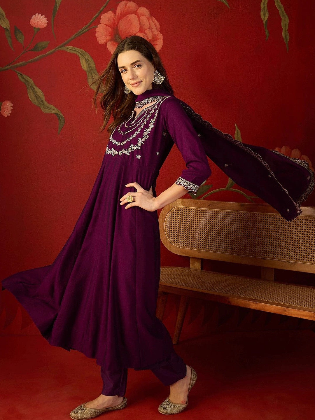 Women Embroidered Regular Thread Work Kurta with Trousers & With Dupatta