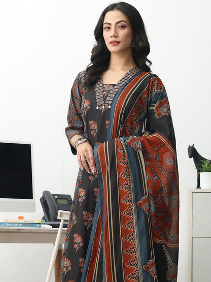 Women Floral Printed Regular Cotton Blend Kurta with Trousers & With Dupatta