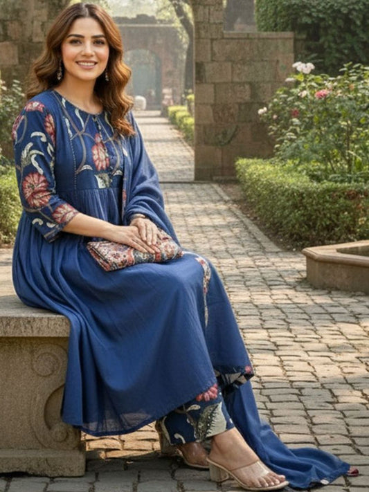 Dhiyona KL Women Floral Printed Panelled Kurta with Trousers & With Dupatta