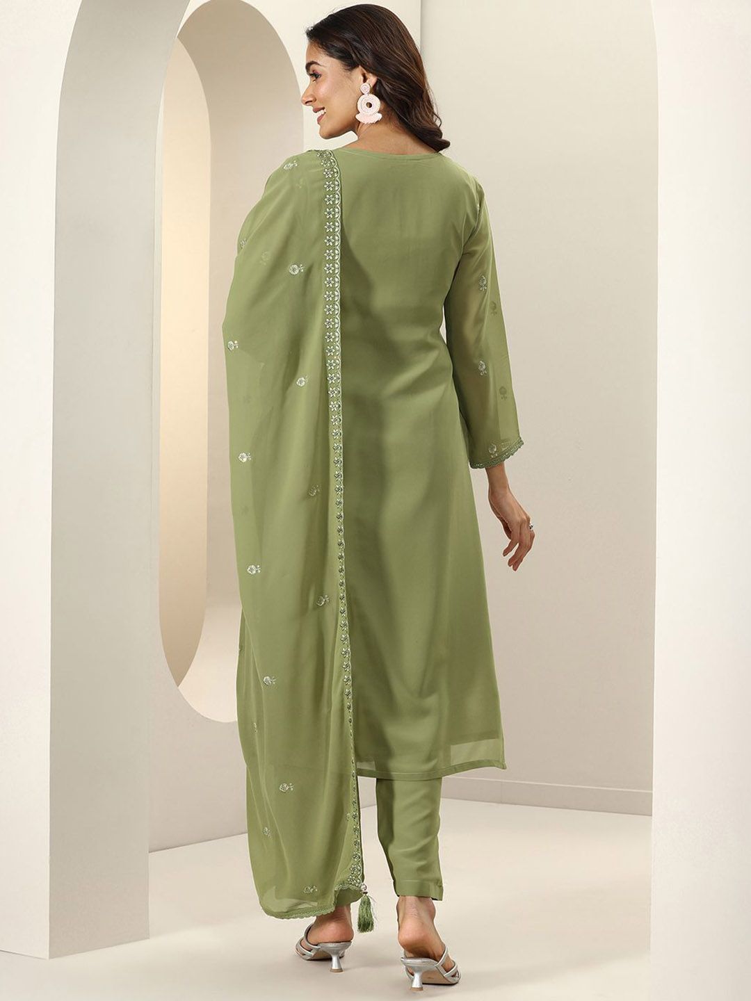 Dhiyona LL Women Floral Embroidered Panelled Sequinned Kurta with Palazzos & Dupatta