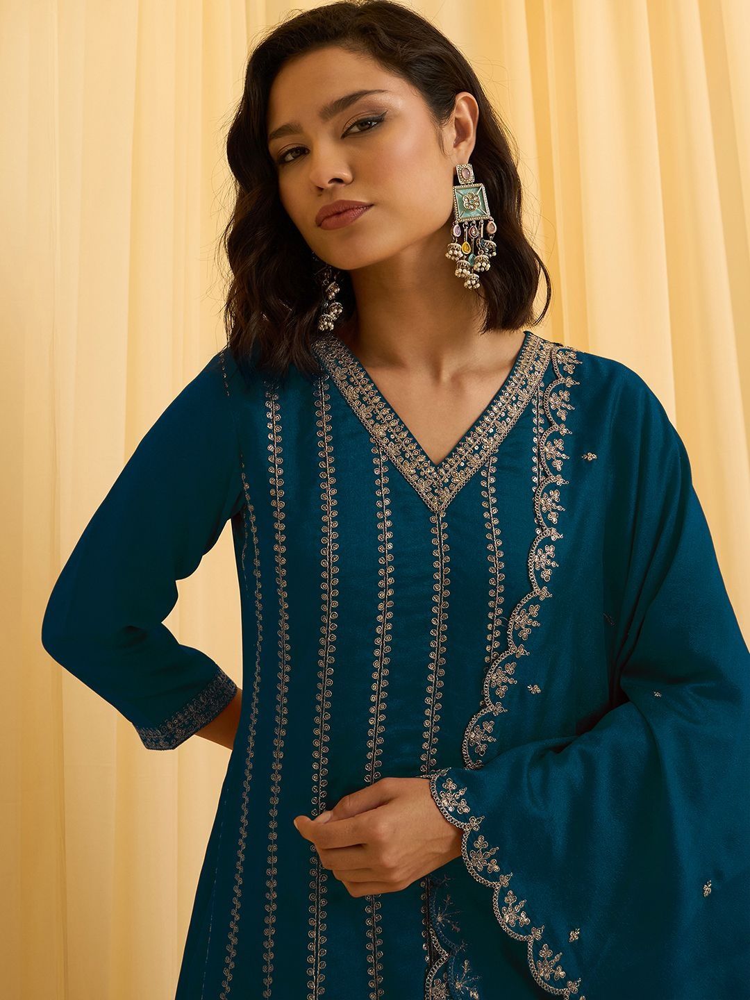 Dhiyona CH Women Ethnic Motifs Embroidered Panelled Thread Work Kurta with Trousers & With Dupatta