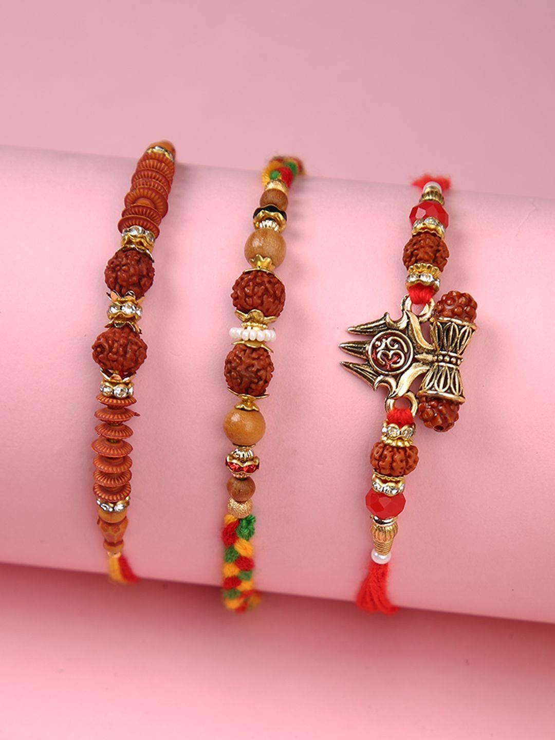 Dhiyona Rakhi