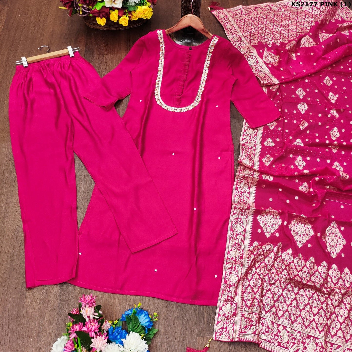 Dhiyona KL Women Regular Kurta with Palazzos & With Dupatta