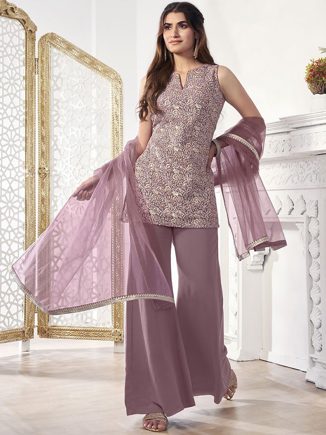 Dhiyona IN Women Paisley Thread and Zari Embroidered Kurta Set with Dupatta
