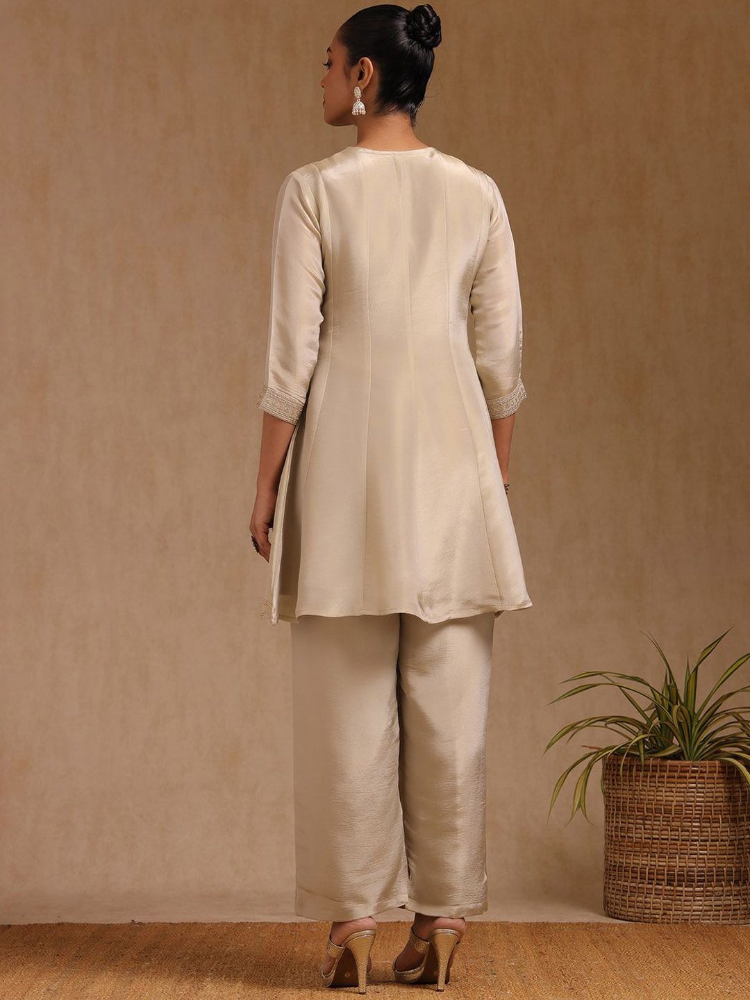 Dhiyona SO Women's Women Ethnic Motifs Embroidered Sequinned Kurta with Trousers
