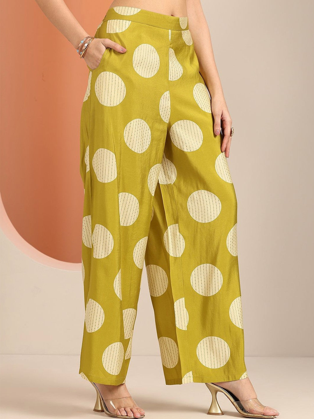 Women Printed Regular Kurta with Palazzos