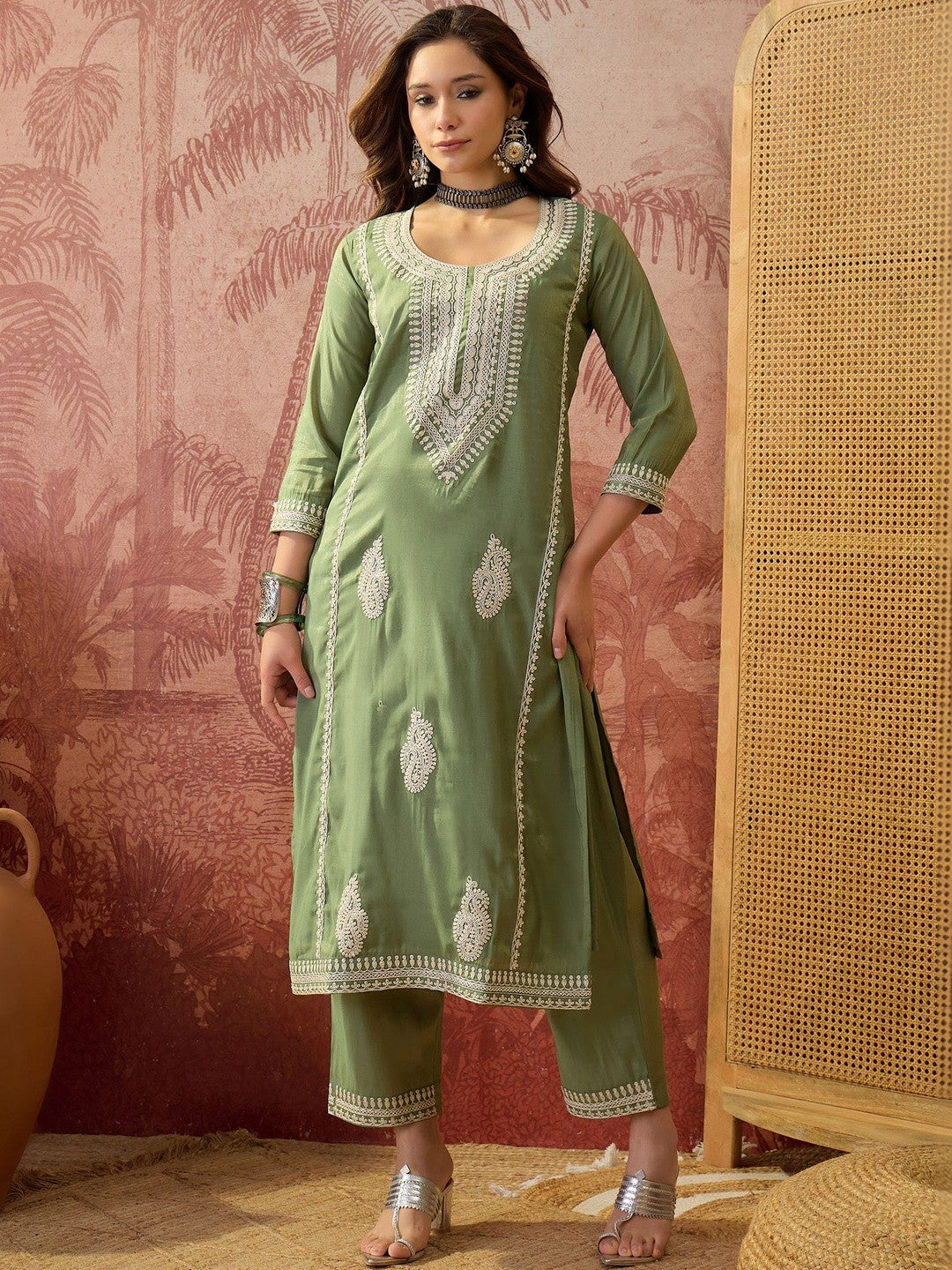 Embroidered Round Neck Kurta & Trousers Kurta Set