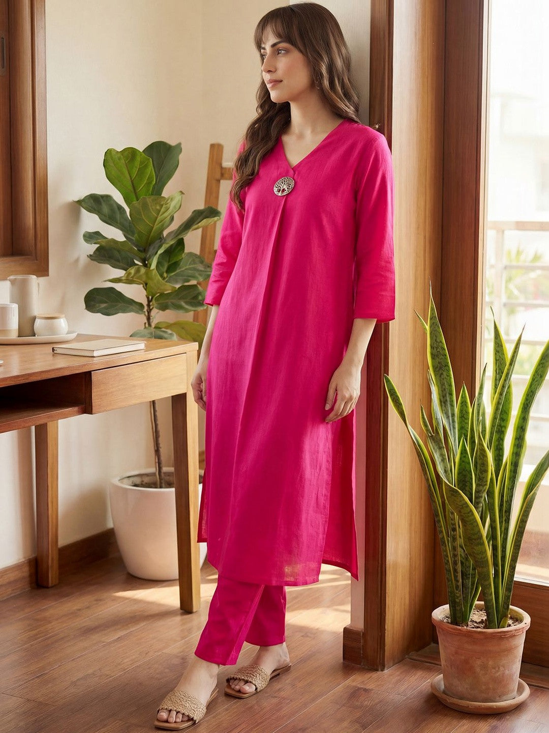 Women Regular Liva Kurta with Trousers