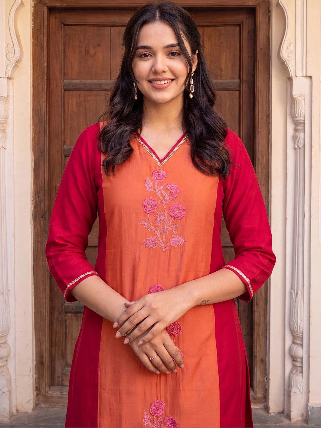Women Floral Embroidered Regular Thread Work Kurta with Trousers