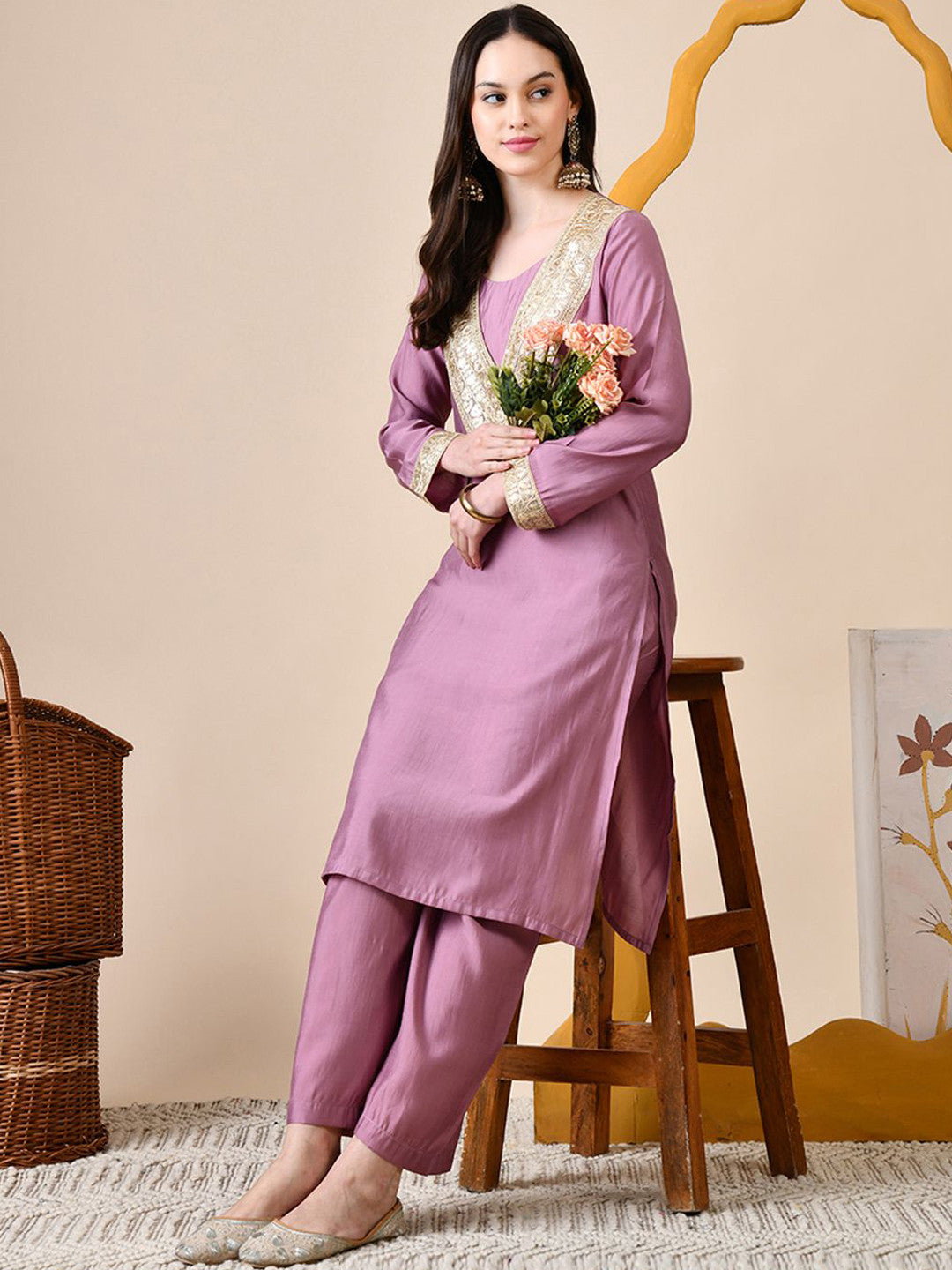 Women Embroidered Kurta with Trouser