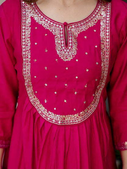 Dhiyona KL Ethnic Motifs Embroidered Empire Chanderi Silk Kurta with Trousers & Dupatta