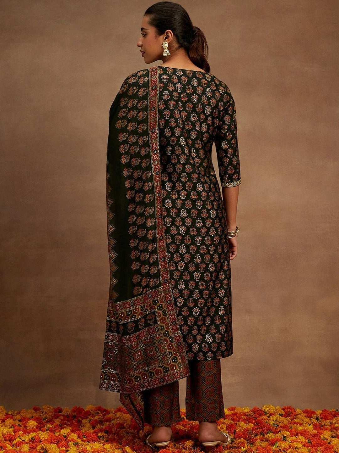 Women Ethnic Motifs Printed Regular Thread Work Kurta with Trousers & With Dupatta