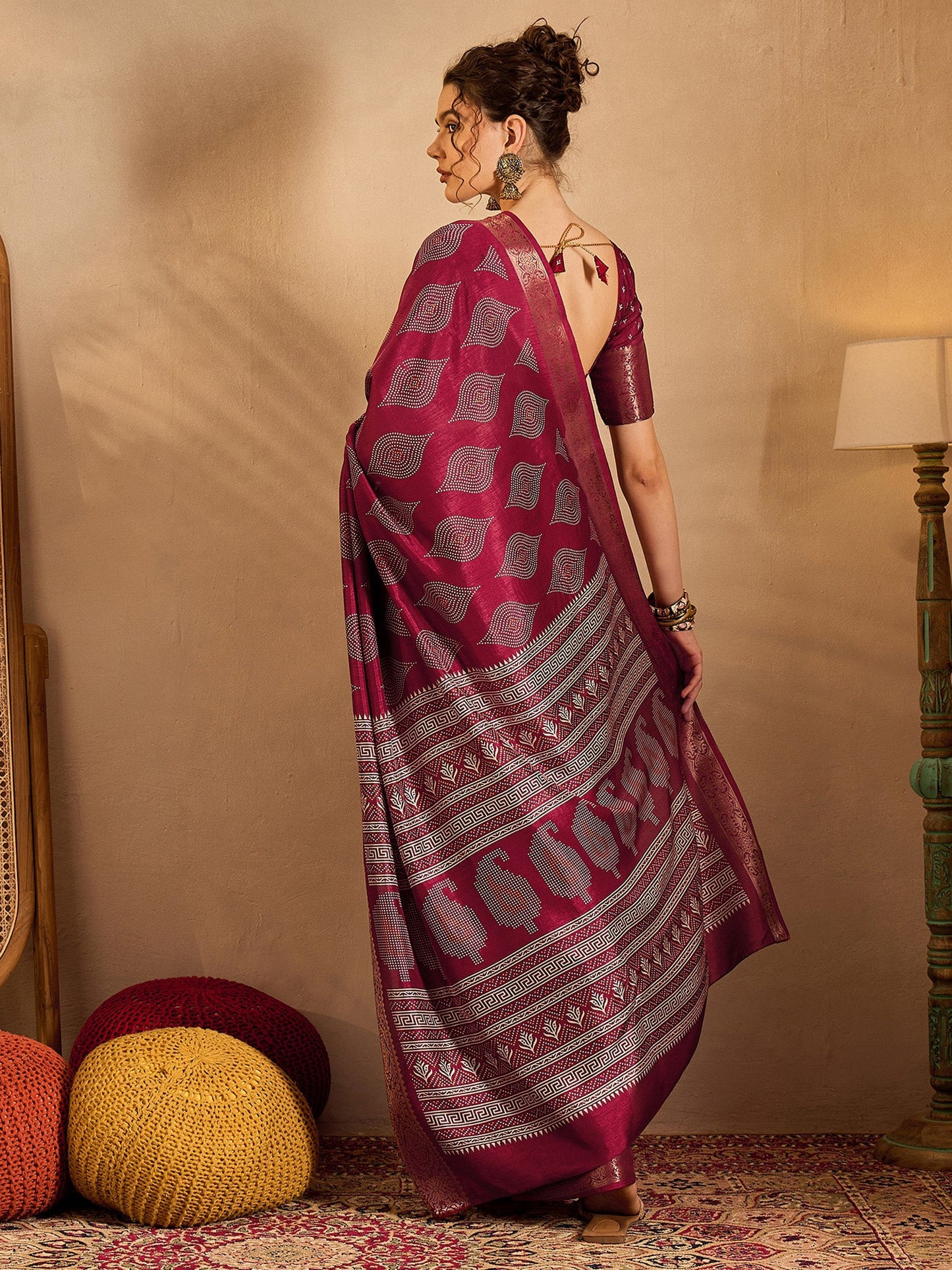 Women's Silk Blend Magenta Printed Designer Saree With Blouse Piece
