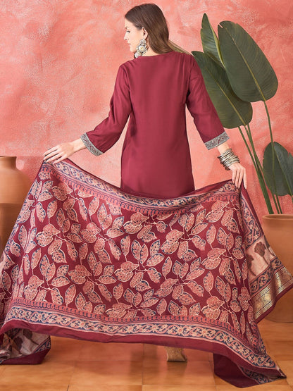 Embroidered V-Neck Kurta & Trousers Kurta Set