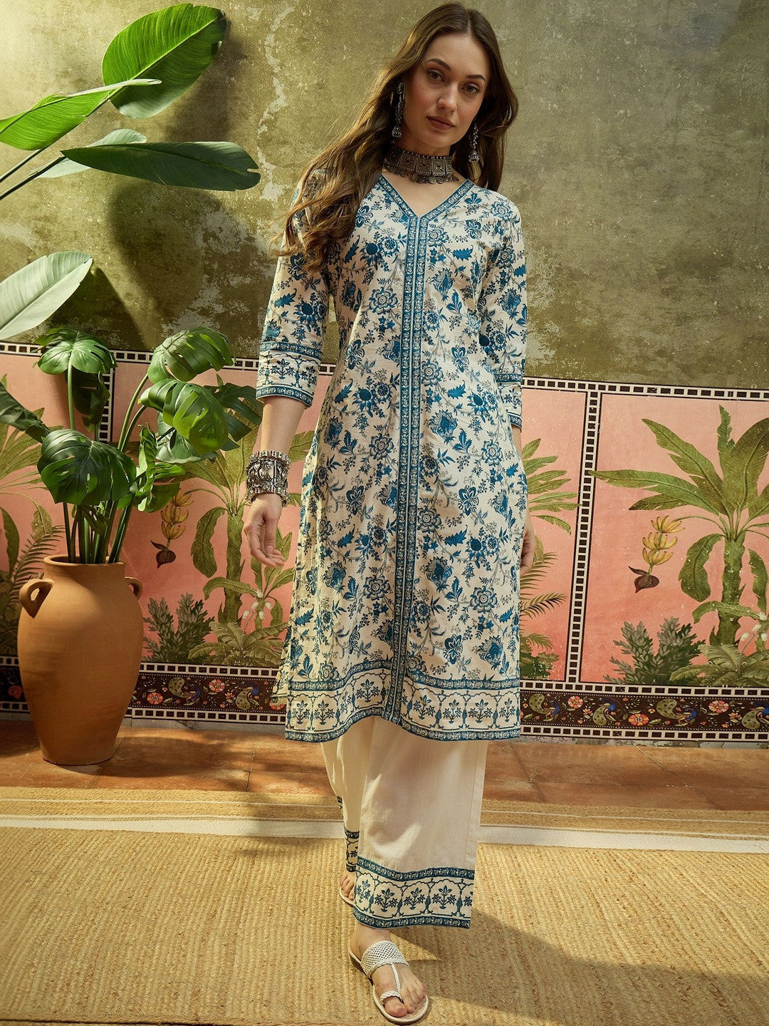 Floral Printed Pure Cotton V-Neck Straight Kurta With Trousers