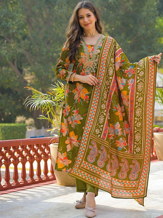 Dhiyona KL Women Floral Printed Regular Thread Work Kurta with Trousers & With Dupatta