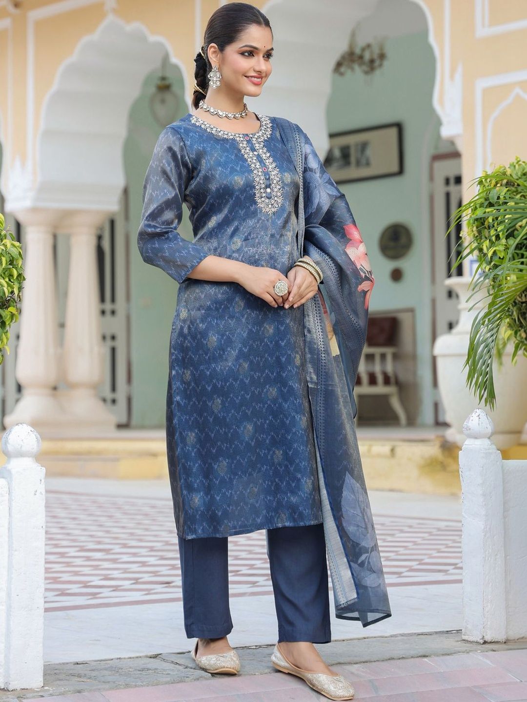 Dhiyona RR Women's Floral Printed Regular Thread Work Pure Cotton Kurta with Trousers & With Dupatta