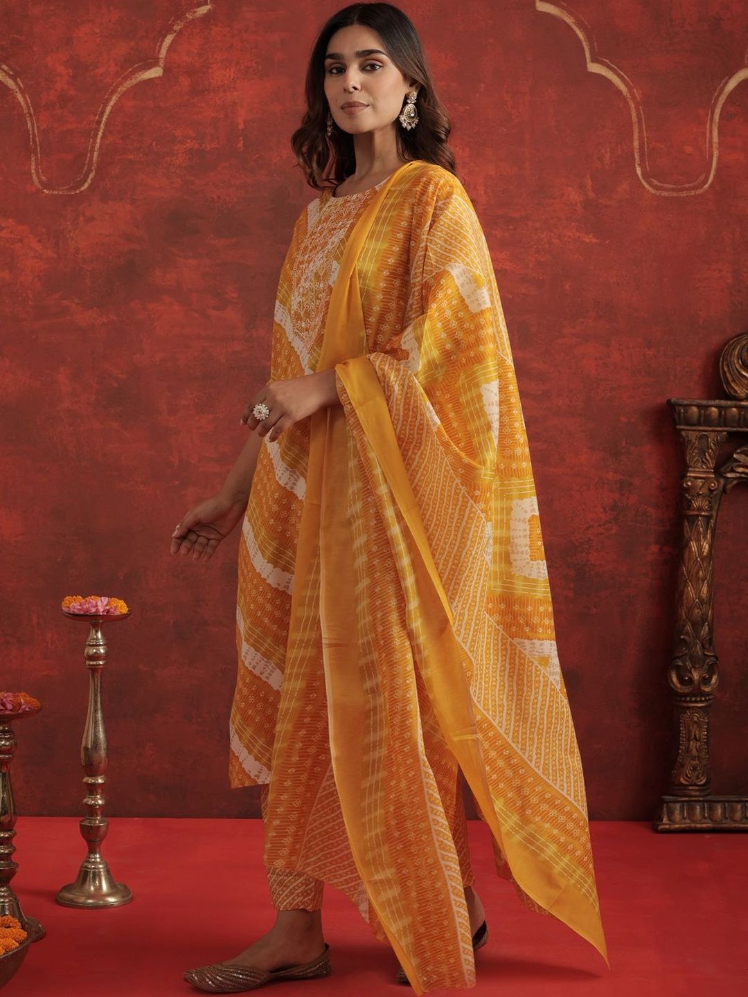 Women Printed Regular Thread Work Kurta with Trousers & With Dupatta