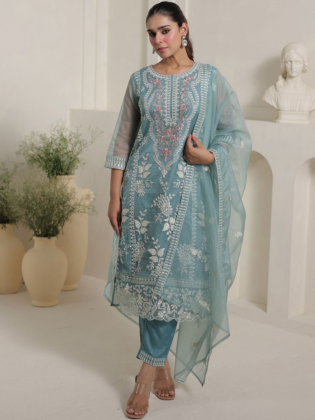 Dhiyona IE Women Floral Embroidered Kurta with Trousers & Dupatta