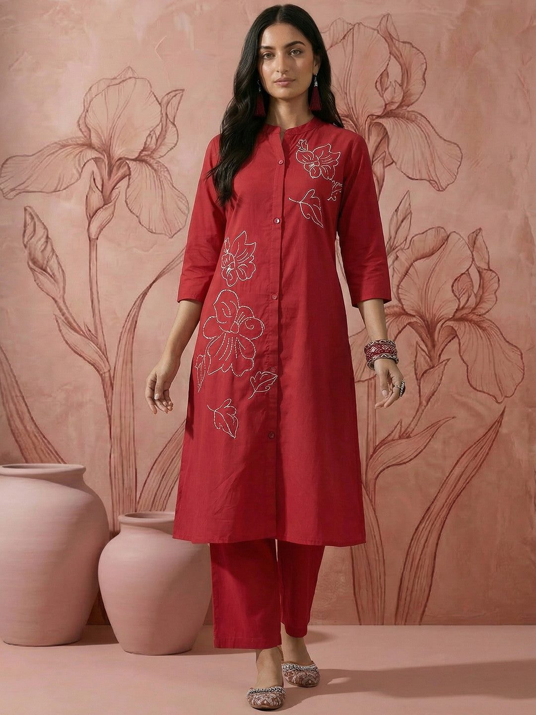 Floral Printed Regular Pure Cotton Kurta with Pyjamas