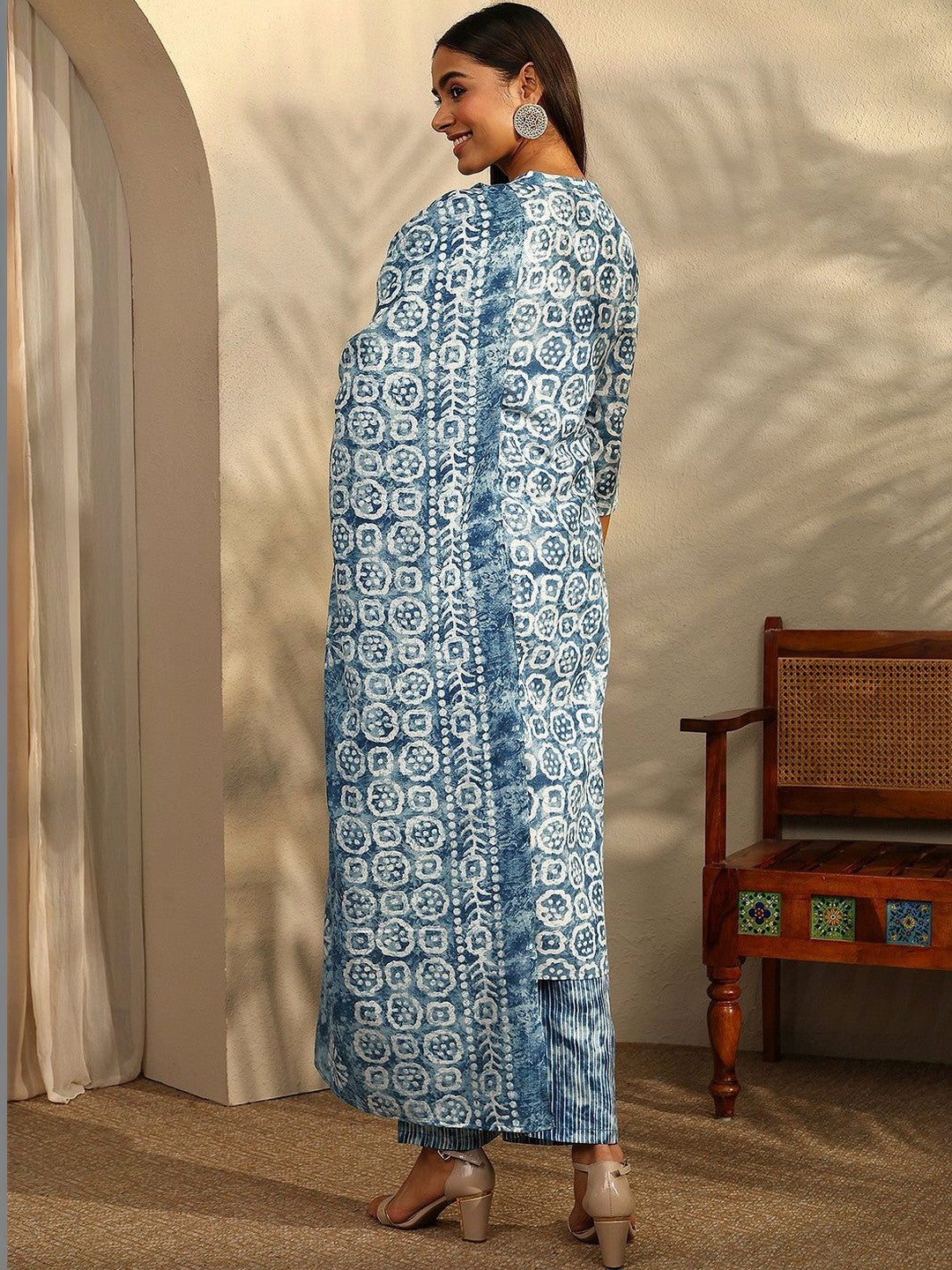 Women Ethnic Motifs Printed Regular Thread Work Kurta with Trousers & With Dupatta