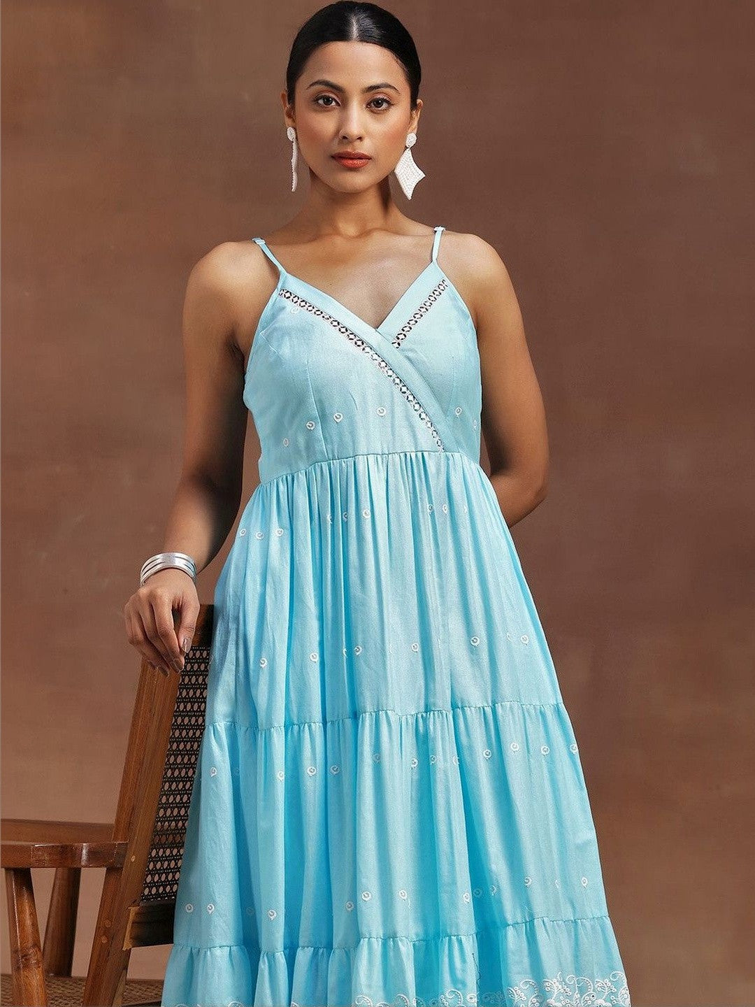 Women Ethnic Motifs Embroidered Tiered Thread Work Kurta with Trousers