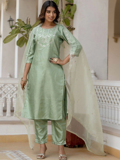 Women Ethnic Motifs Embroidered Regular Kurta with Trousers & With Dupatta