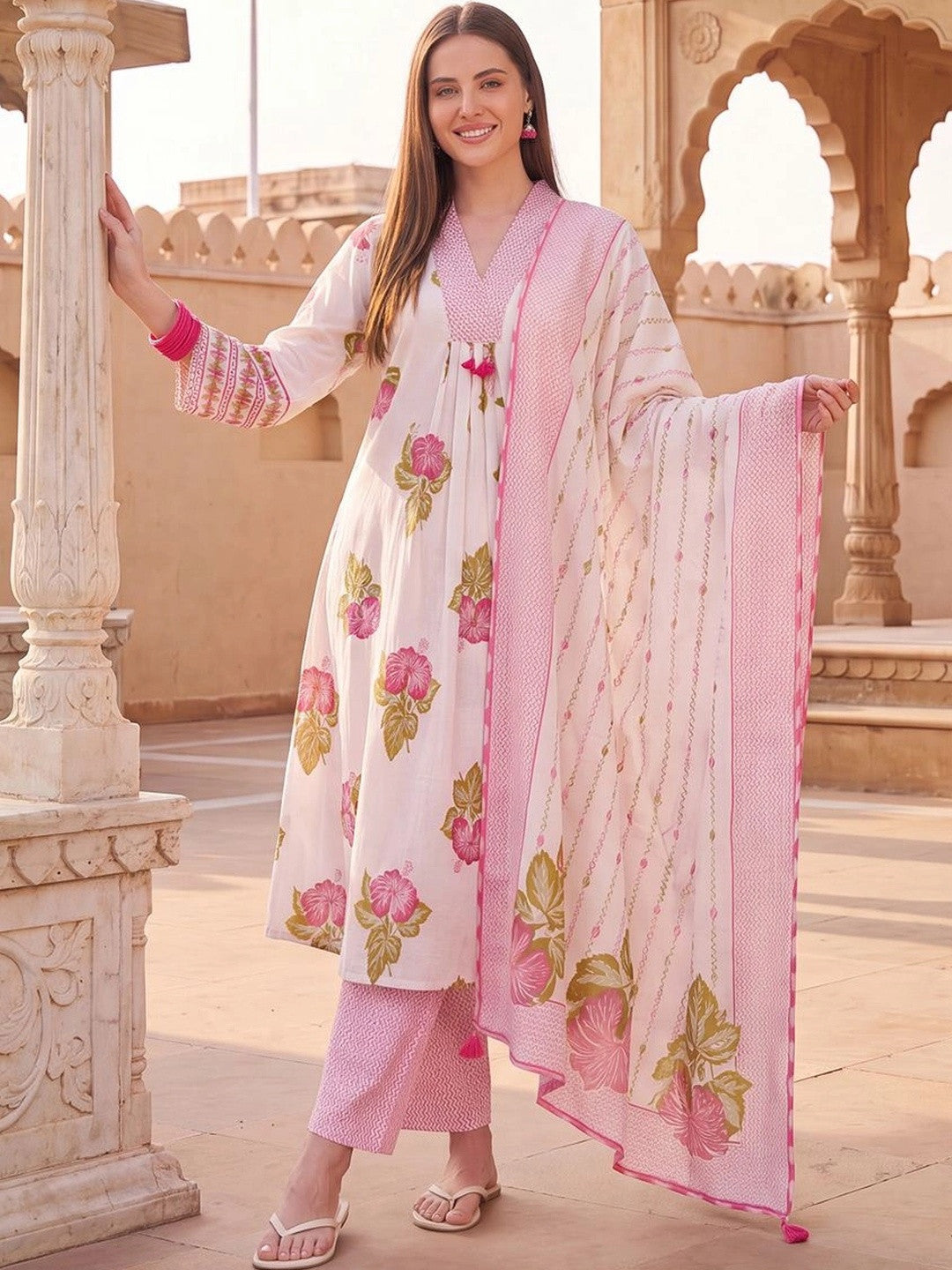 Women Floral Printed Regular Pure Cotton Kurta with Trousers & With Dupatta
