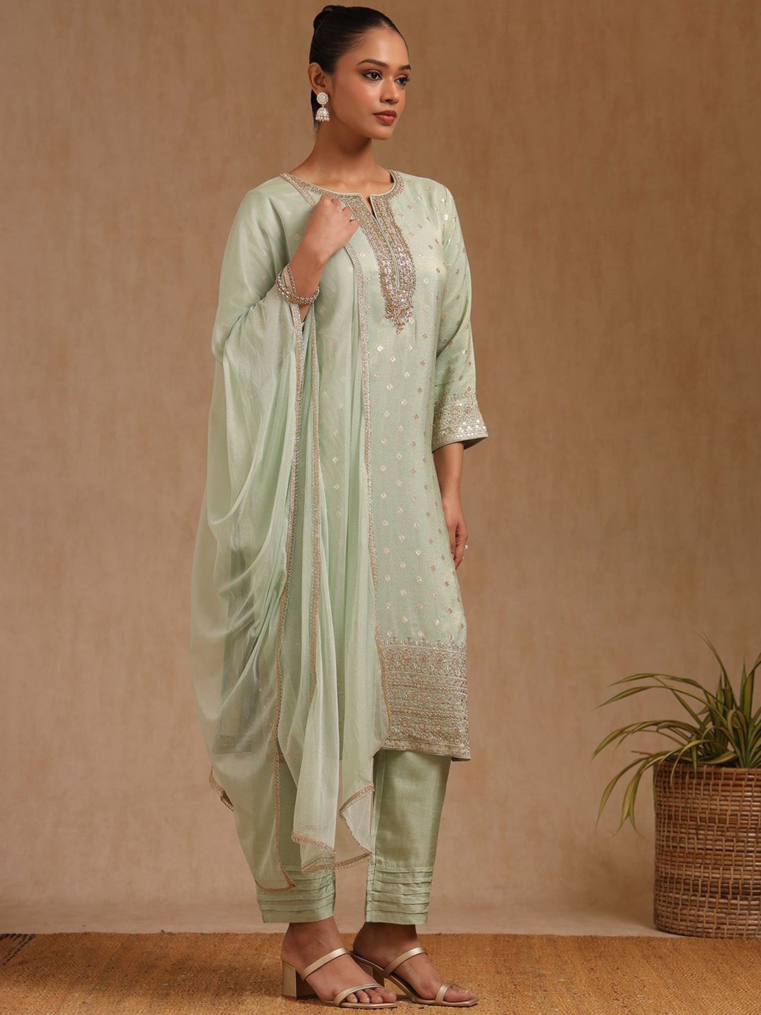 Dhiyona SO Women's Women Floral Woven Design Zardozi Kurta with Trousers & With Dupatta
