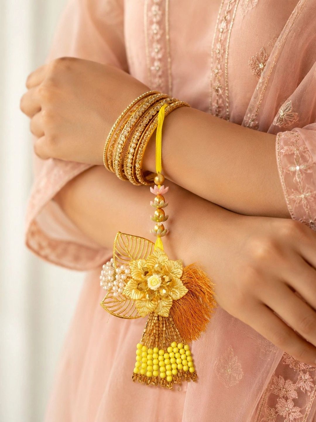 Dhiyona Rakhi