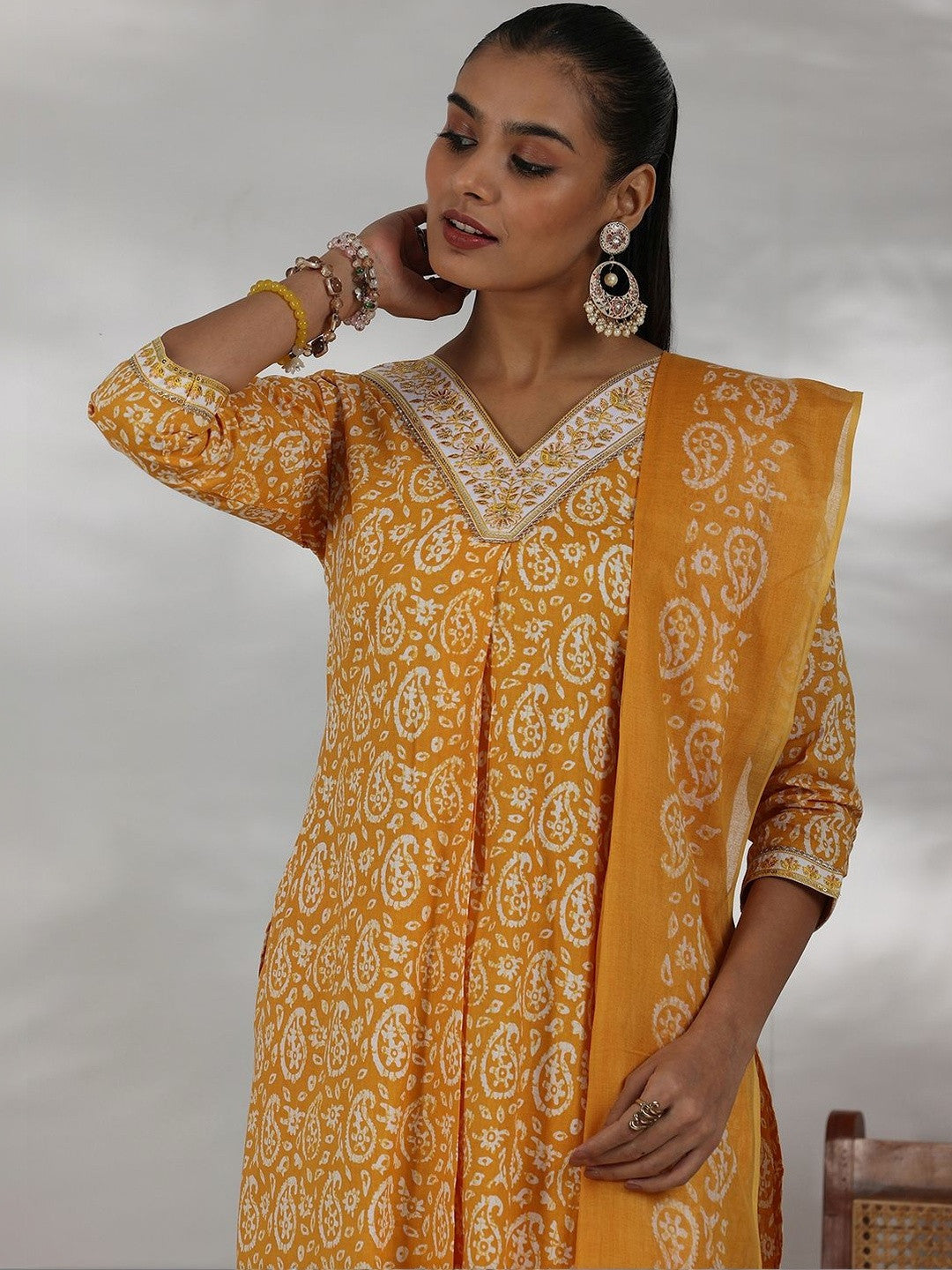 Women Paisley Printed Regular Thread Work Kurta with Palazzos & With Dupatta