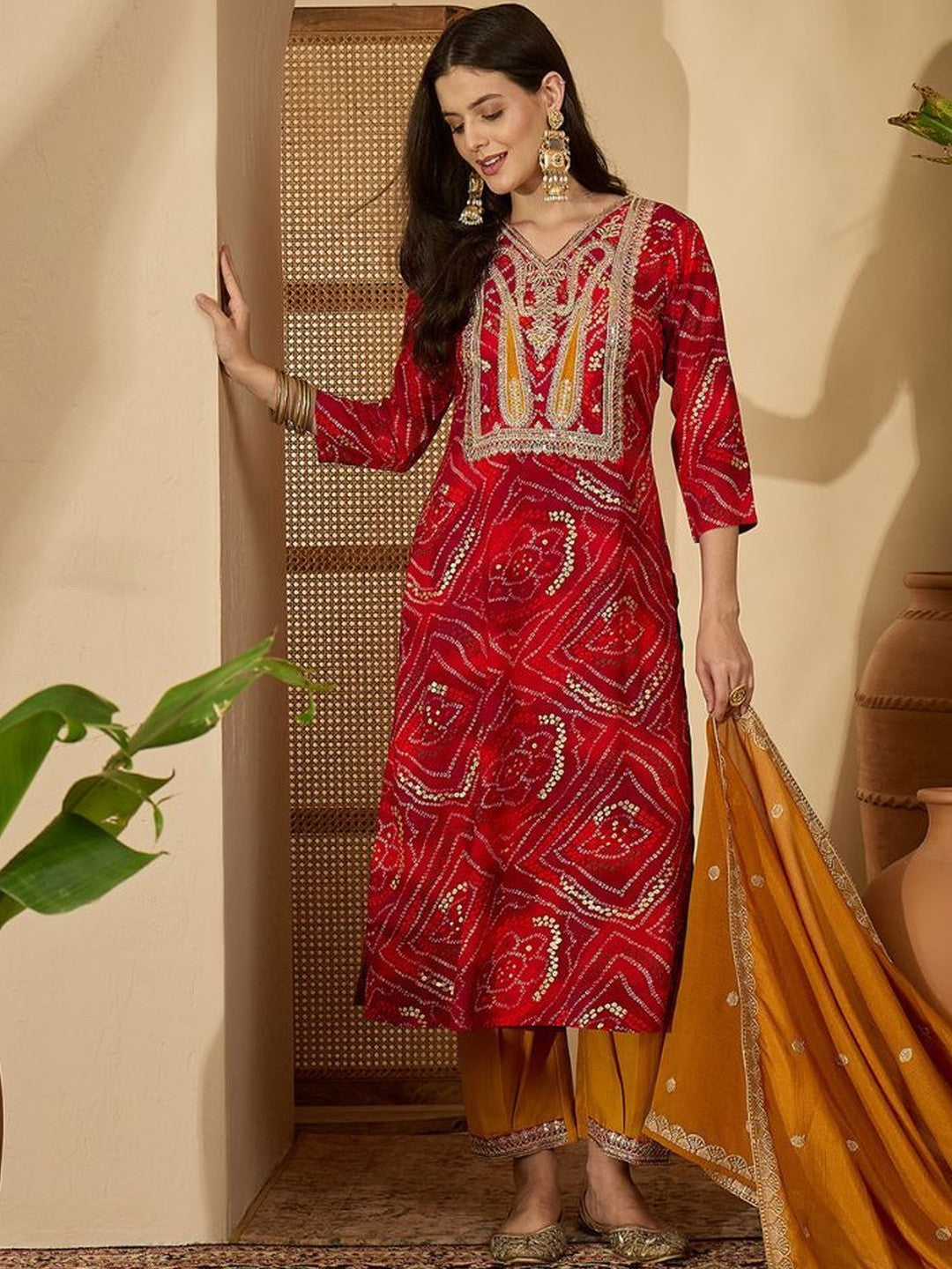 Women Bandhani Dyed Regular Patchwork Kurta with Patiala & With Dupatta