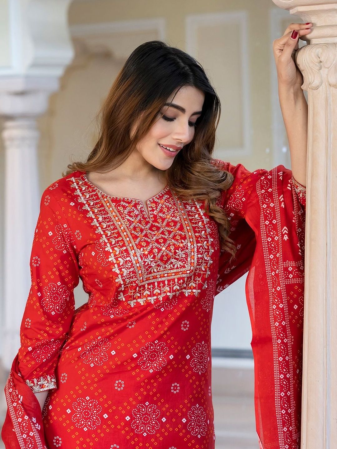 Dhiyona KL Women Bandhani Printed Sequinned Pure Cotton Kurta with Trousers & Dupatta