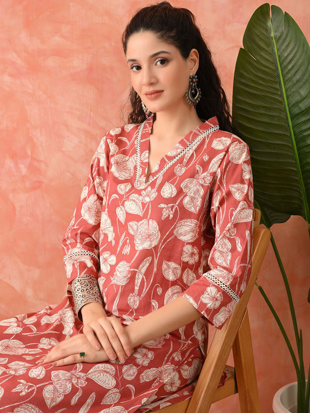 Floral Printed Pure Cotton V-Neck Kurta With Trousers