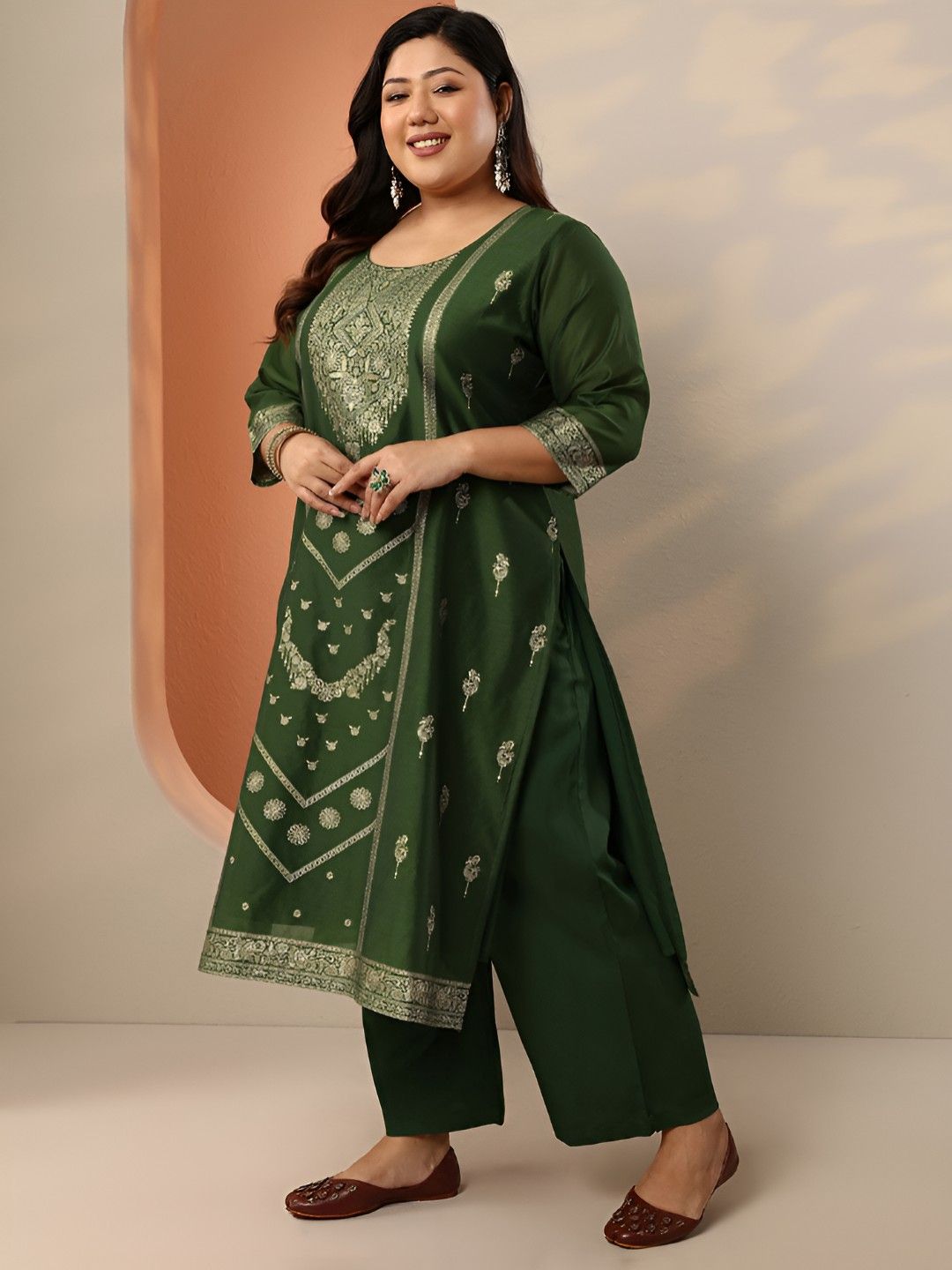 Dhiyona Women's Plus Size Ethnic Motifs Embroidered Kurta with Trousers & Dupatta