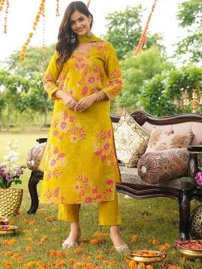 Dhiyona KL Floral Printed V-Neck Straight Kurta With Trousers & Dupatta