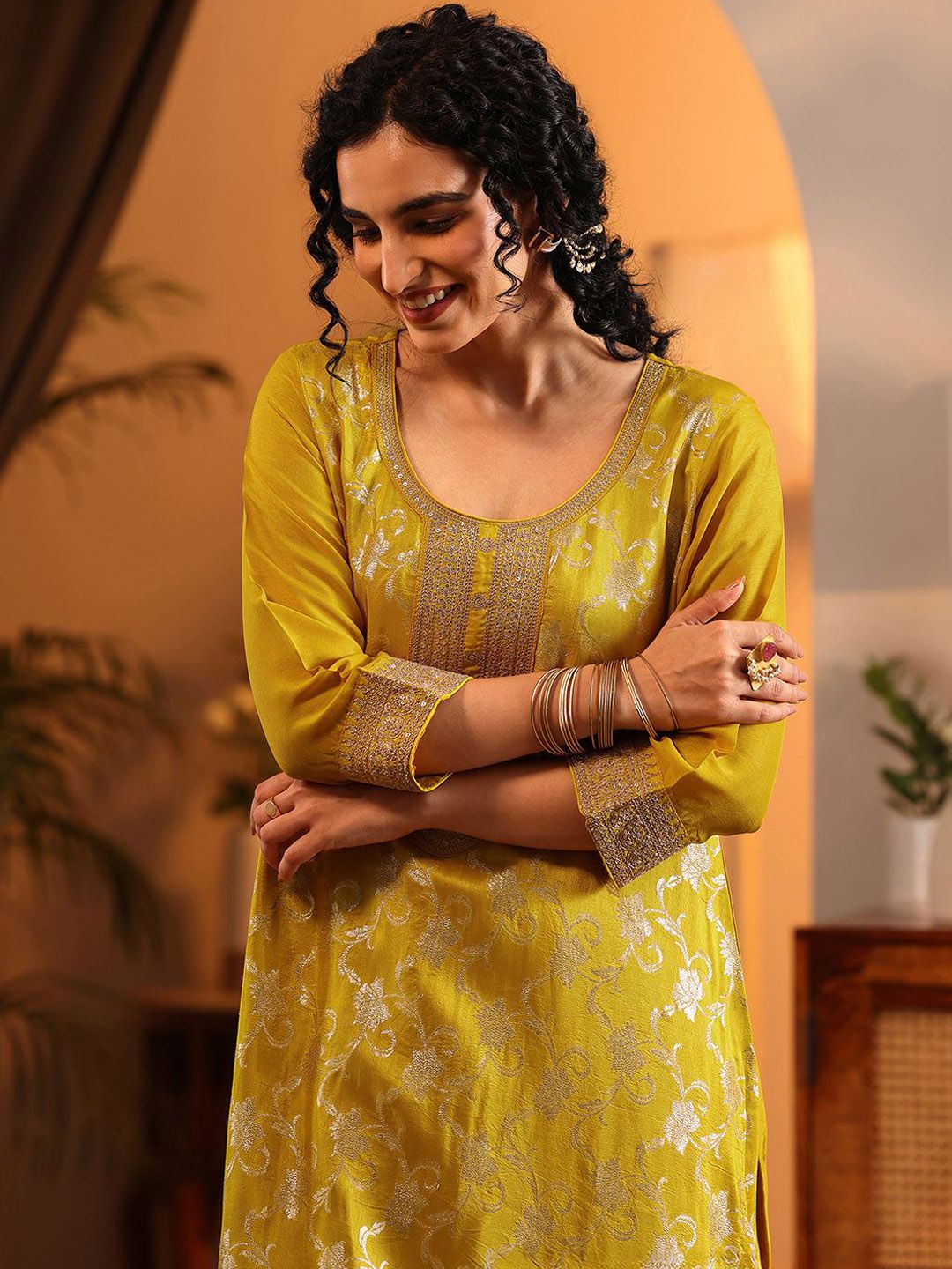 Dhiyona LL Women Ethnic Motif Woven Design Sequinned Kurta with Palazzos & Dupatta