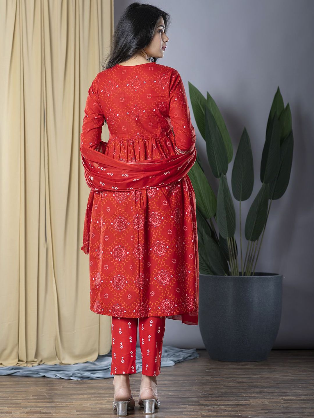 Dhiyona KL Bandhani Printed Thread Work Pure Cotton Kurta With Trousers & Dupatta