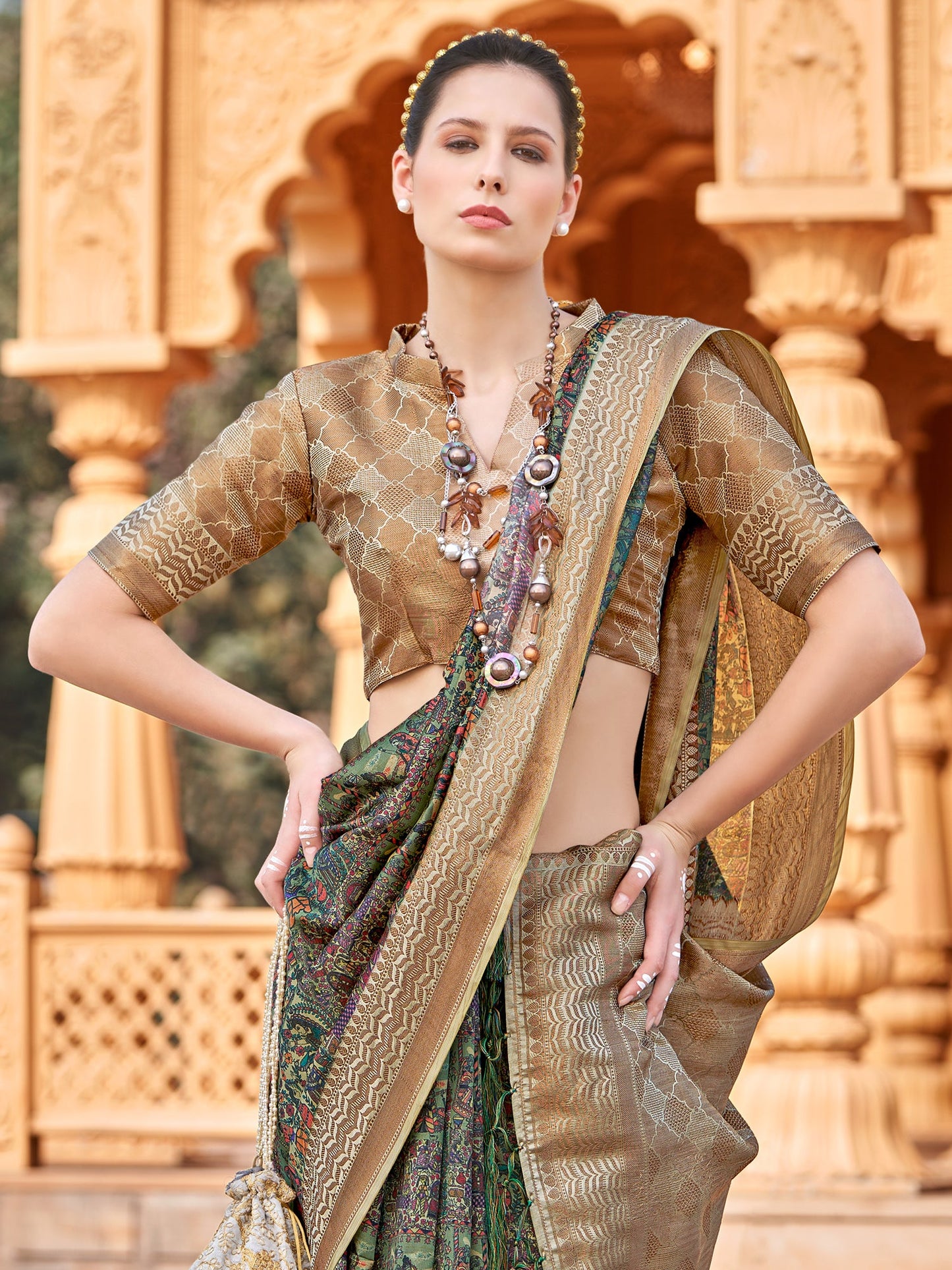 Women's Silk Blend Green Woven Design Designer Saree With Blouse Piece