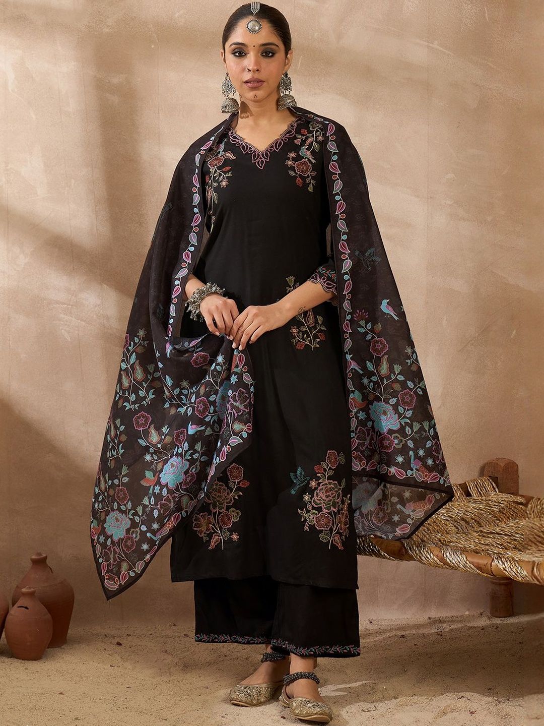 Dhiyona IE Women Ethnic Motifs Embroidered Thread Work Kurta with Trousers & With Dupatta
