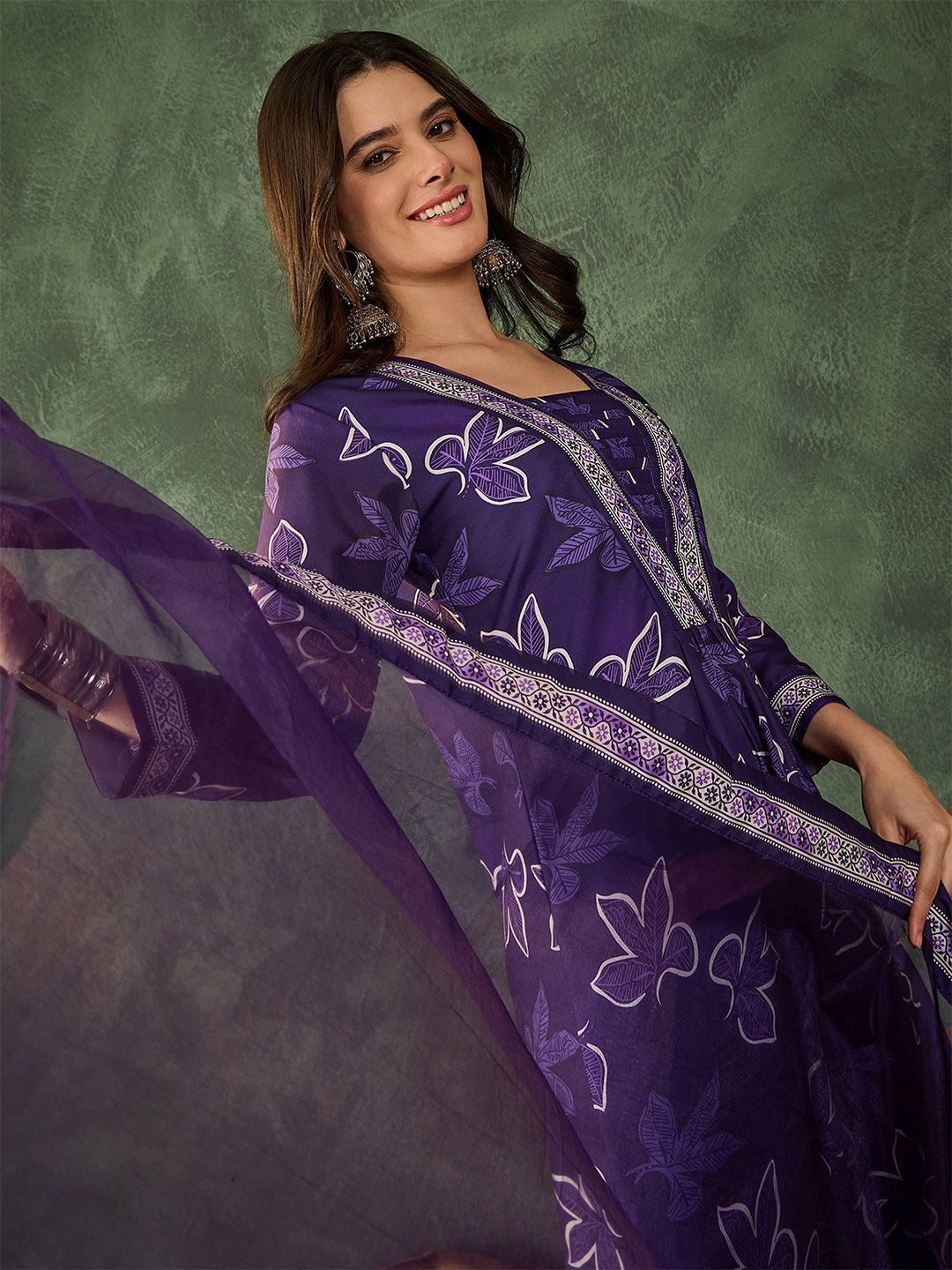 Dhiyona KL Women Self Design Square Neck A-Line Kurta Set