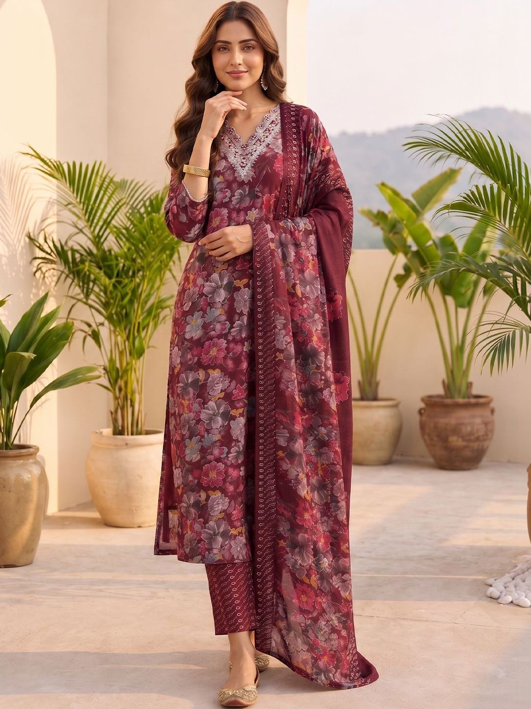 Red Women Floral Printed Regular Thread Work Kurta with Trousers & With Dupatta