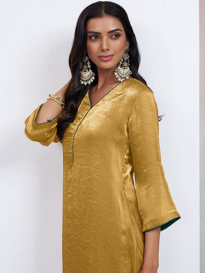 Dhiyona CH V-Neck A-Line Kurta With Trouser