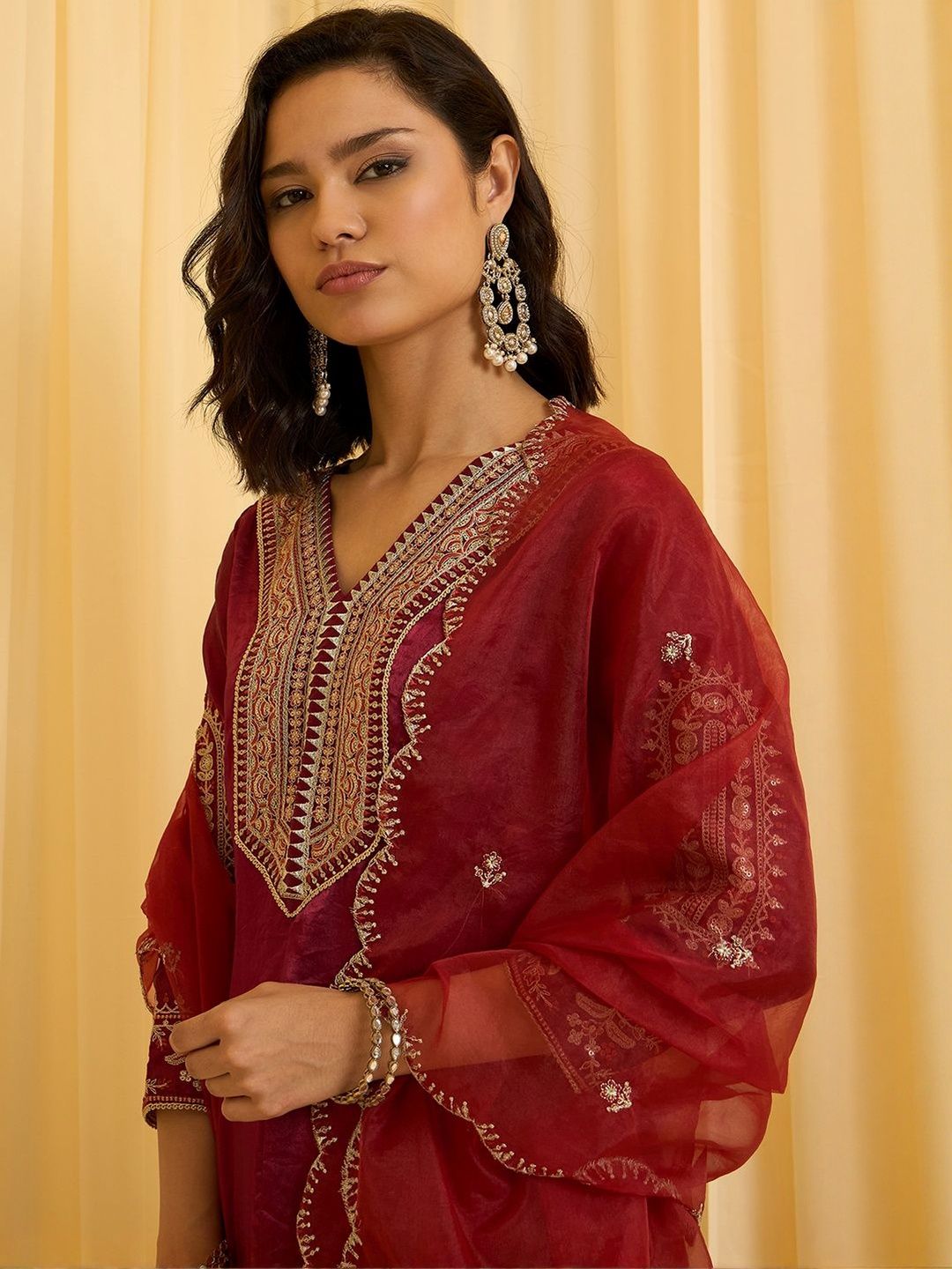 Dhiyona CH Women Ethnic Motifs Embroidered Regular Kurta with Trousers & With Dupatta