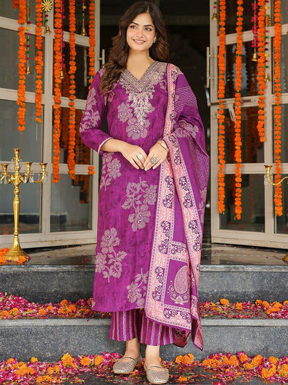 Dhiyona KL Ethnic Motifs Printed Straight Thread Work Kurta With Trouser & Dupatta