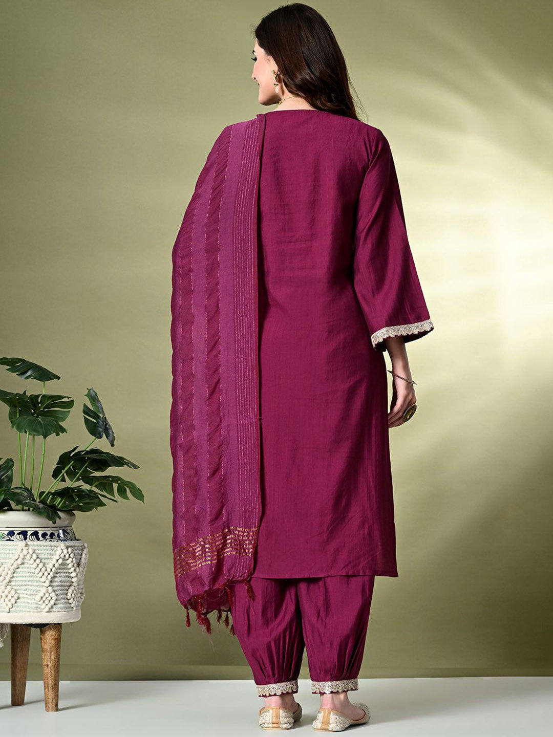 Embroidered Regular Thread Work Kurta with Salwar & With Dupatta