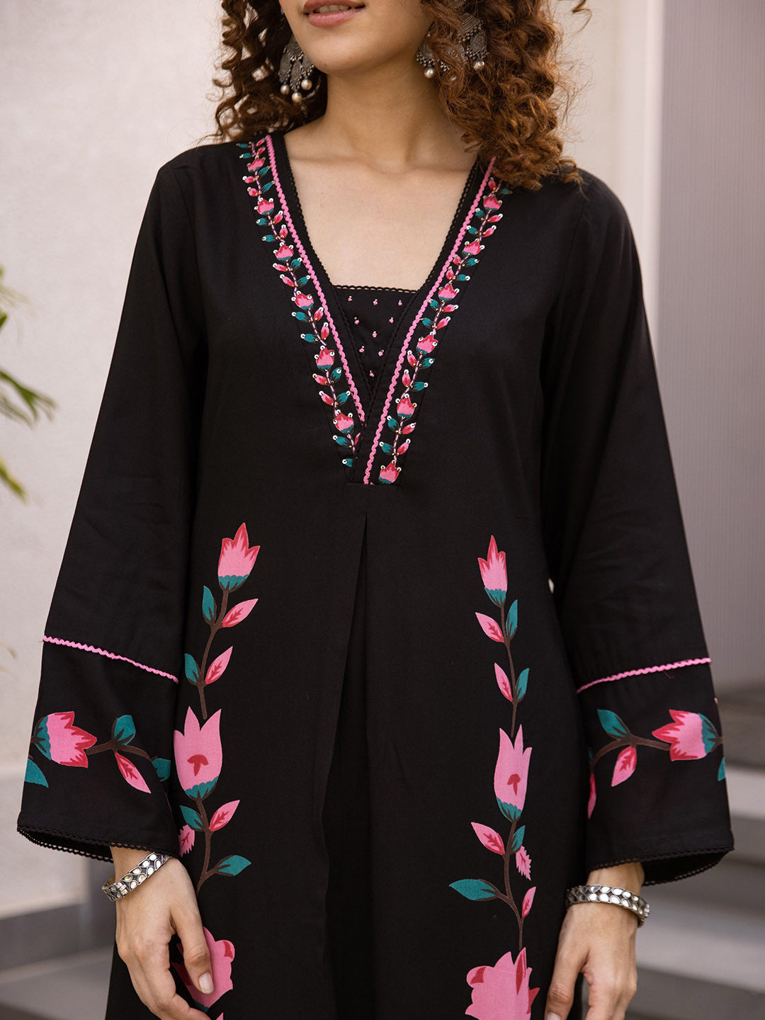 Women Floral Embroidered A-Line Kurta with Palazzo